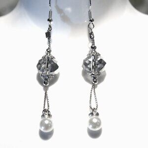 Chain dangle earrings with clear crystals and faux pearls ED-8-011